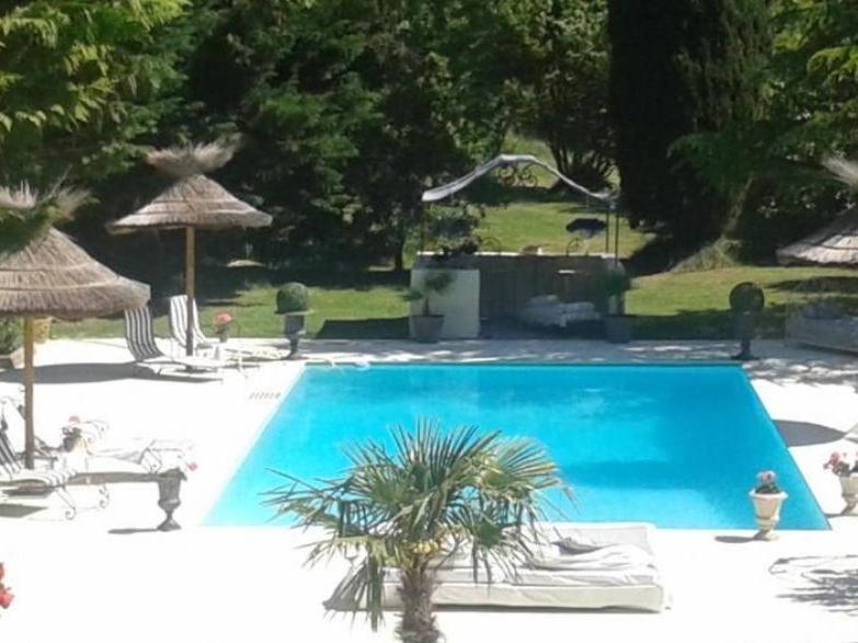 Le Moulin De Sonnailles Bed & Breakfast 3*